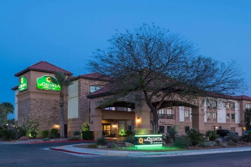 La Quinta Inn & Suites by Wyndham Las Vegas Airport South image 2